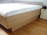 Dřevěné postele na míru